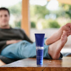 Deep Blue Rub doTERRA creme muscular 120ml homem em descanso — pomada articular CPTG