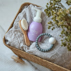 Espuma Corporal Bebés doTERRA — frasco com toalha em fundo claro, aromaterapia, óleo essencial puro CPTG