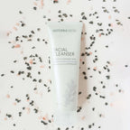 Limpador Facial doTERRA 118ml frasco fundo branco, cuidados pele natural CPTG