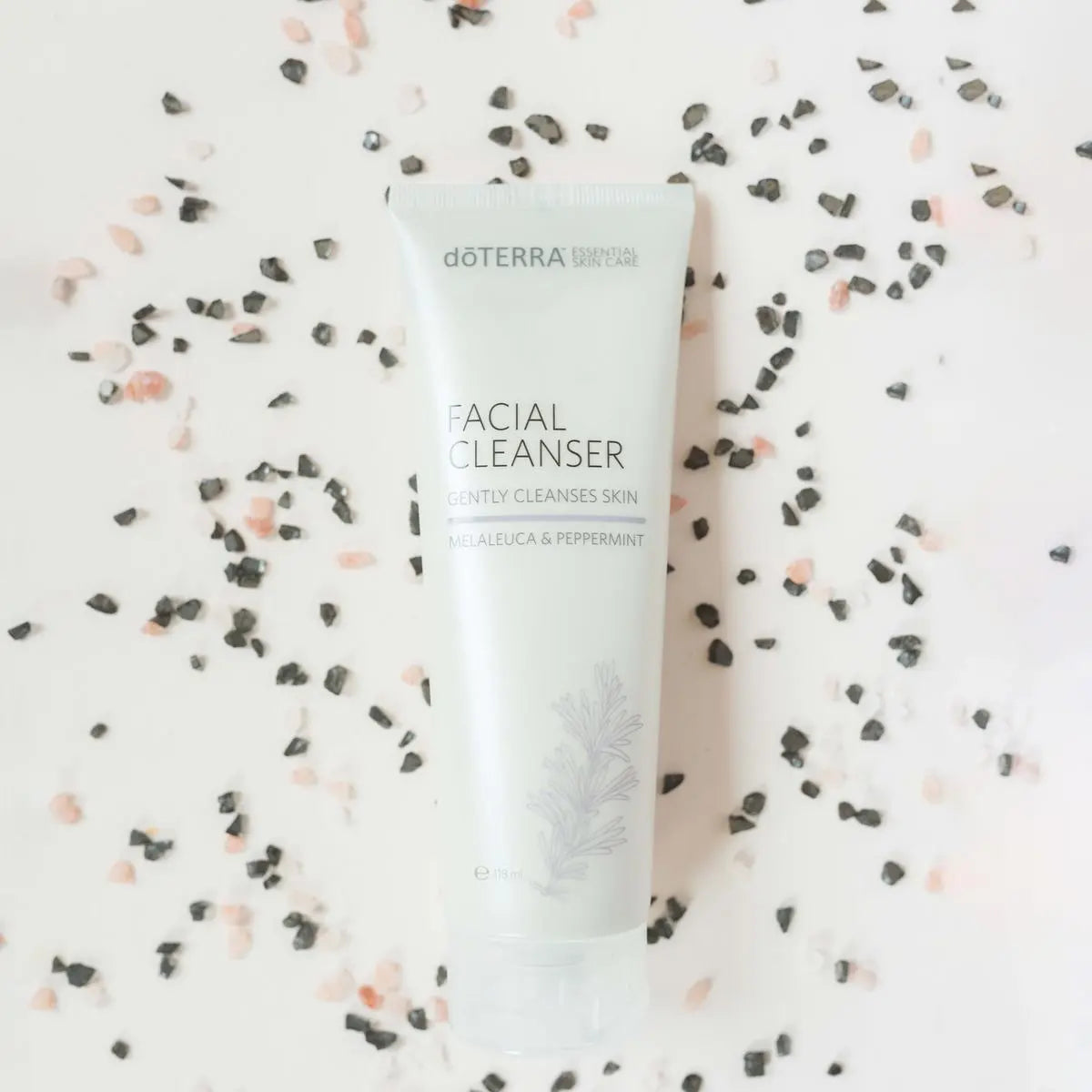 Limpador Facial doTERRA 118ml frasco fundo branco, cuidados pele natural CPTG
