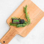 Óleo Essencial de Alecrim doTERRA 15ml tábua madeira raminho alecrim fresco — aromaterapia CPTG