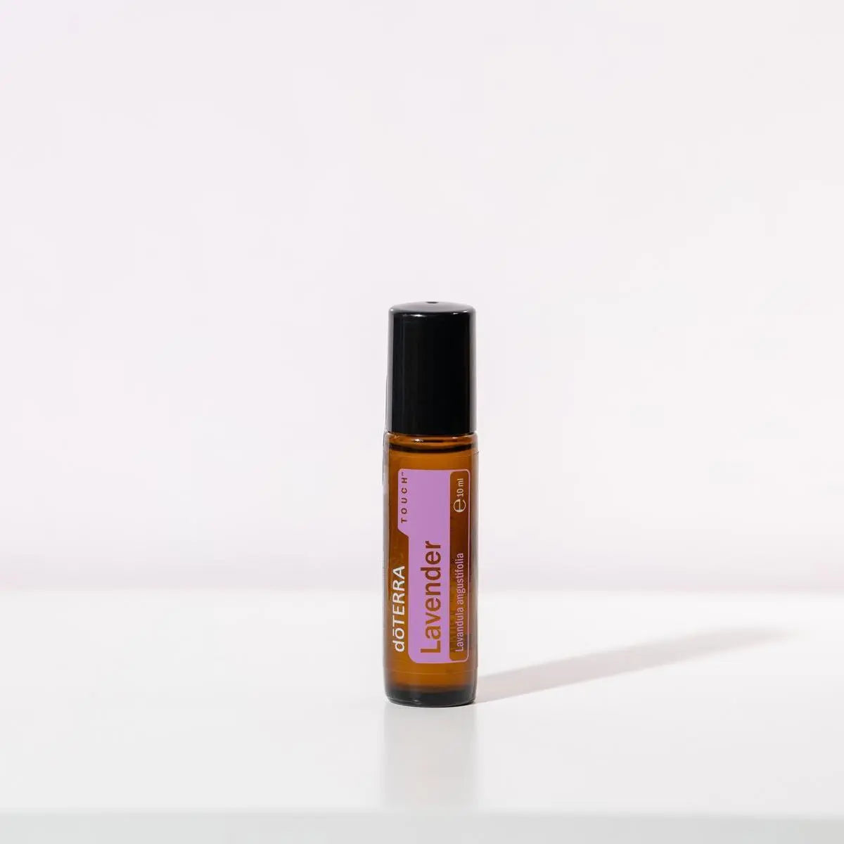 Roll-On Lavanda Touch doTERRA 10ml — frasco sozinho fundo branco minimalista, óleo essencial lavanda puro CPTG