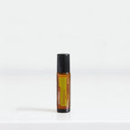 Roll-On Oregão Touch doTERRA 10ml — frasco fundo branco estúdio minimalista, óleo essencial oregão puro CPTG
