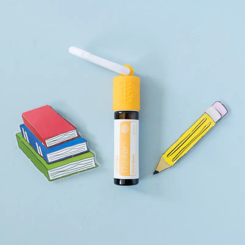 Thinker doTERRA Roll-On 10ml — capa amarela com livros e lápis em fundo azul, mistura para foco e atenção